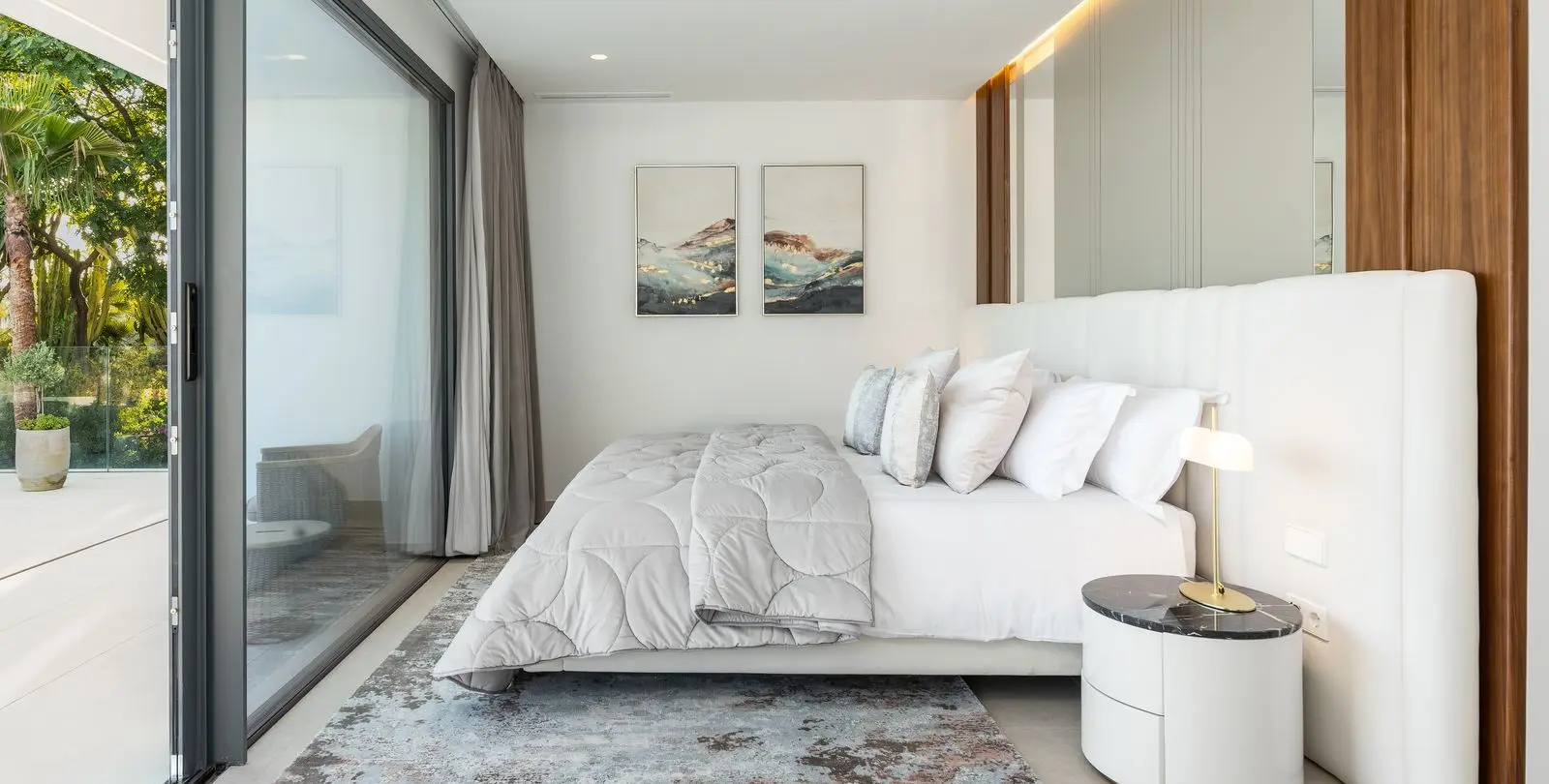 Venta de villa independiente en Elviria 61