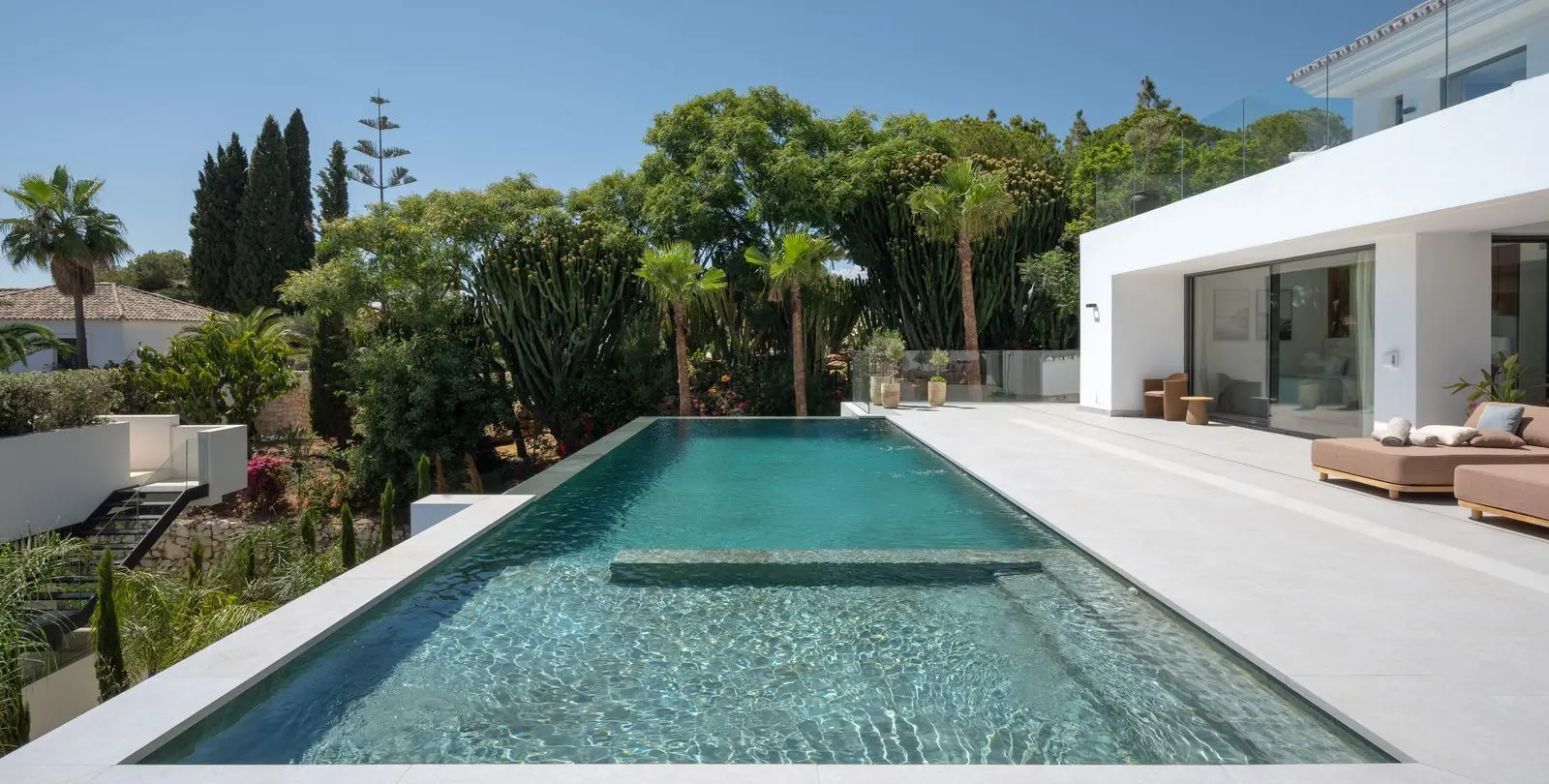 Venta de villa independiente en Elviria 68