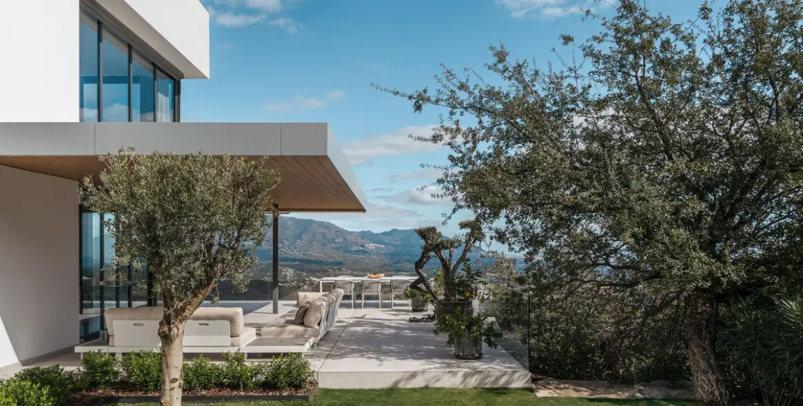 Venta de villa independiente en Marbella East (distrito La Mairena) 4