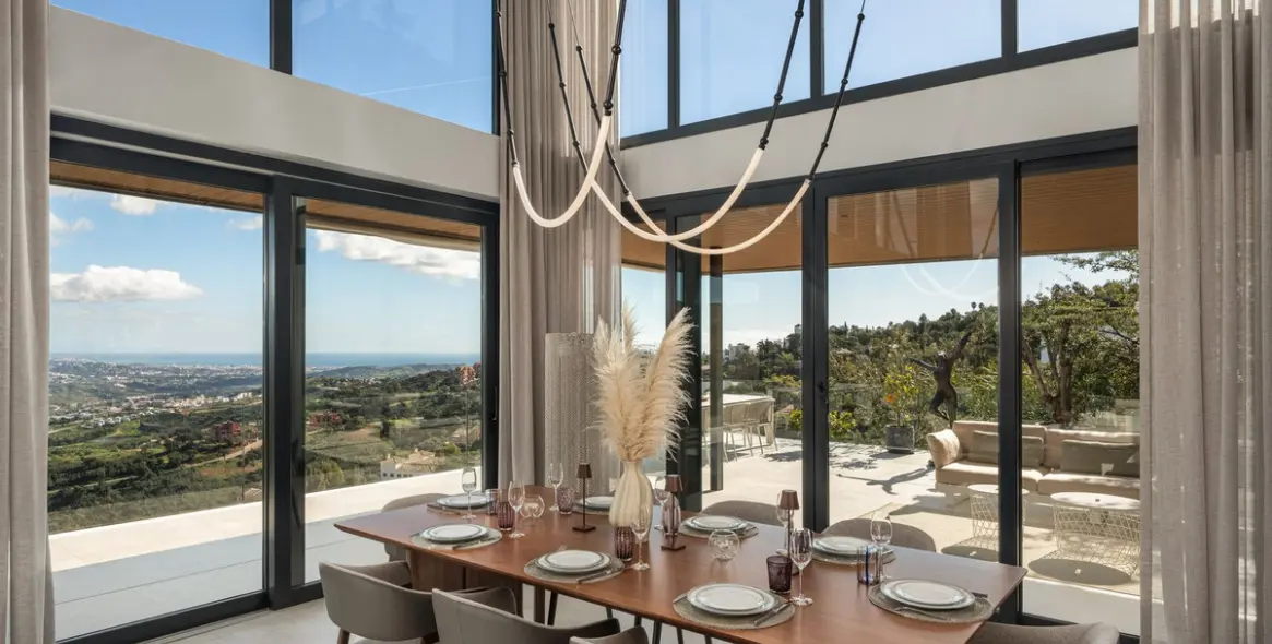 Продажа  отдельно стоящей виллы в La Mairena 11