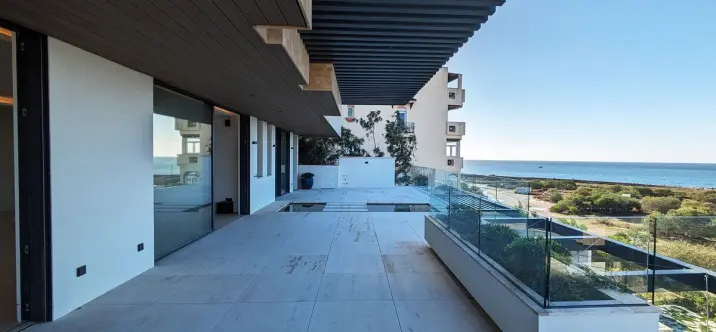 Middle floor apartment R4851298 0