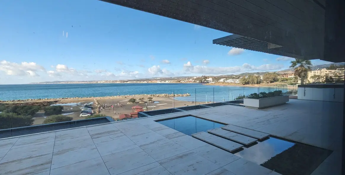 Sale of middle floor apartment in Estepona (district Estepona) 2