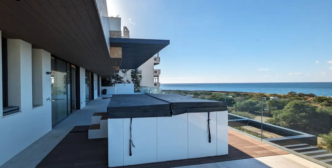 Sale of middle floor apartment in Estepona (district Estepona) 3