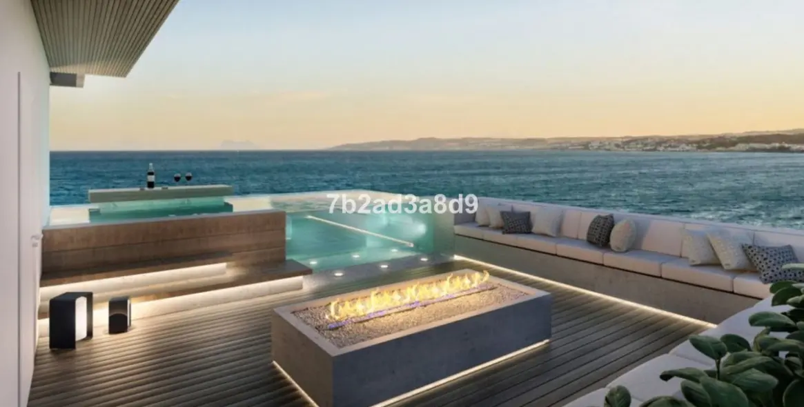 Sale of middle floor apartment in Estepona (district Estepona) 3