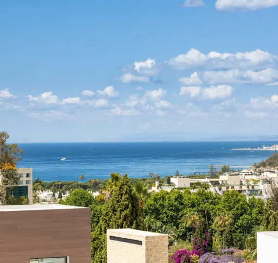 Sale of detached villa in The Golden Mile