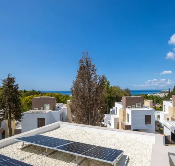 Sale of detached villa in The Golden Mile