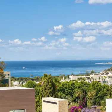 Sale of detached villa in The Golden Mile