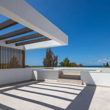 Sale of detached villa in The Golden Mile