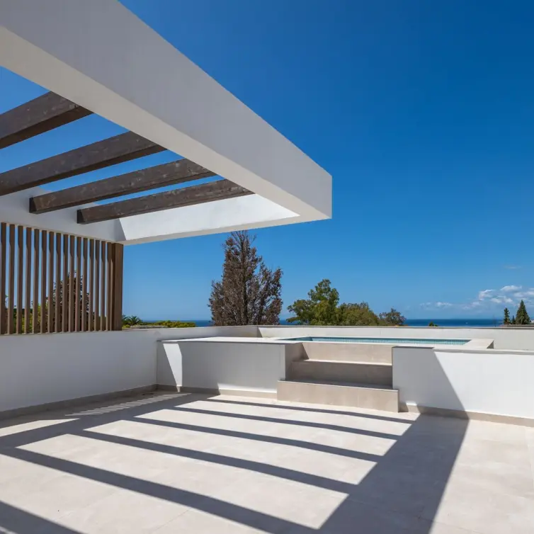 Sale of detached villa in The Golden Mile