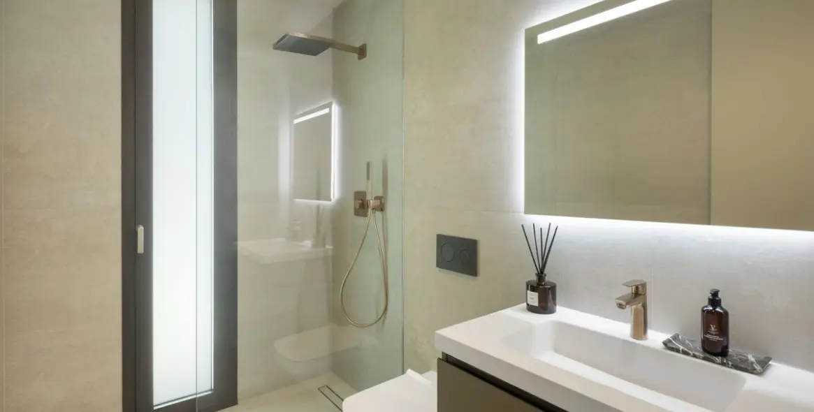 Sale of detached villa in Los Flamingos 21