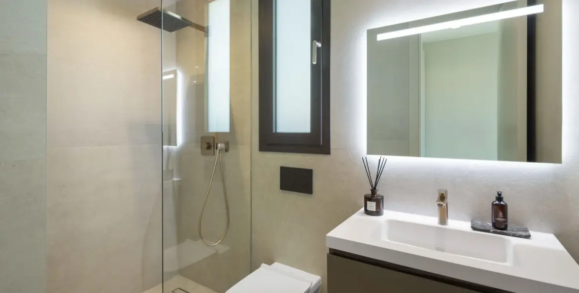 Sale of detached villa in Los Flamingos 23