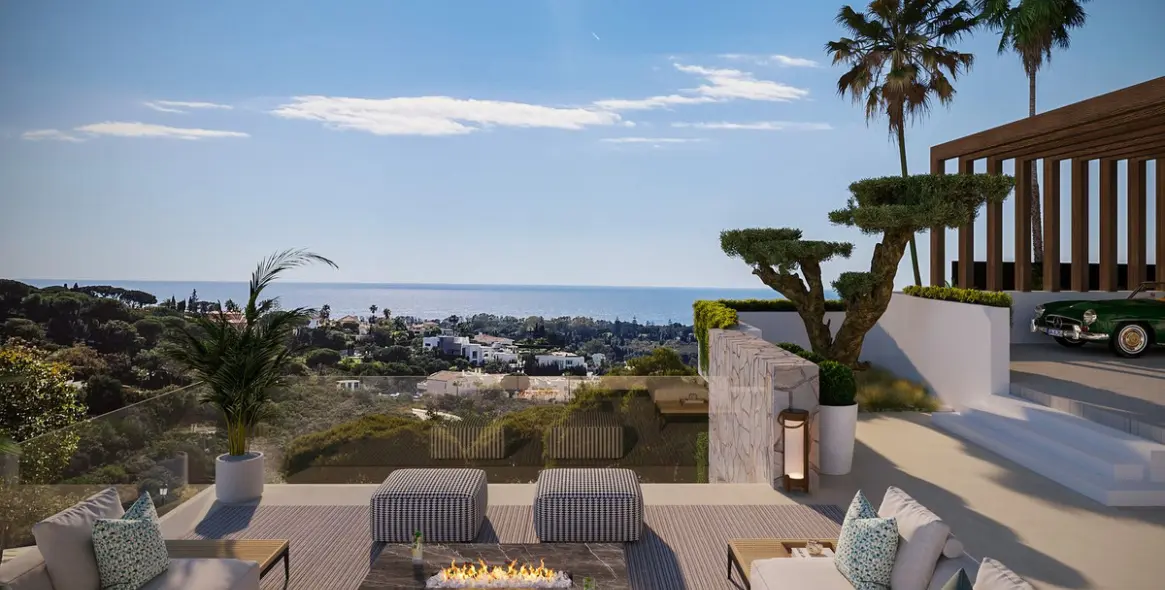 Sale of detached villa in Elviria 2