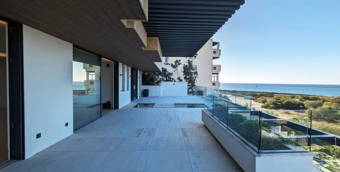 Sale of middle floor apartment in Estepona (district Estepona) 2