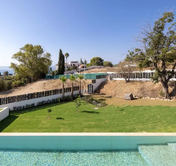 Detached villa R5130820