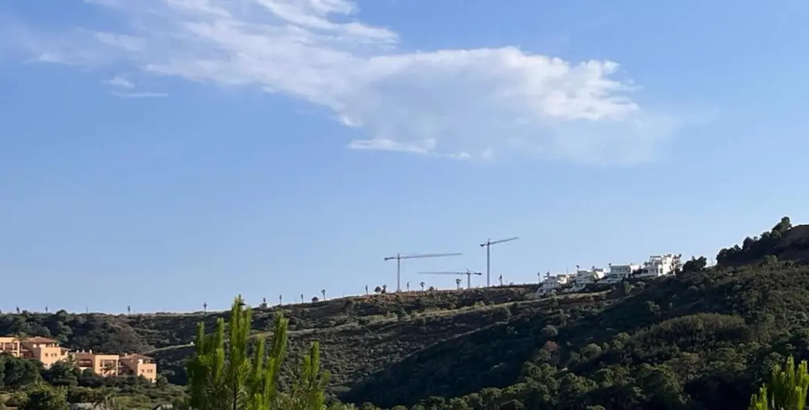 Sale of residential plot in Estepona (district Estepona) 2