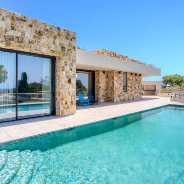 Sale of detached villa in Elviria