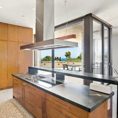 Sale of detached villa in Elviria