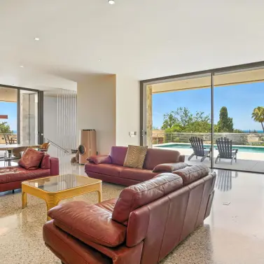 Sale of detached villa in Elviria