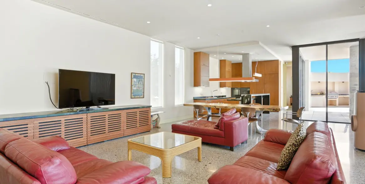 Sale of detached villa in Elviria 8