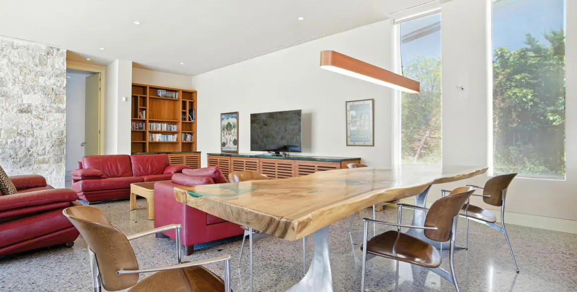 Sale of detached villa in Elviria 10