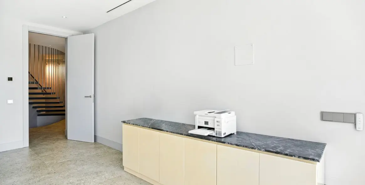 Sale of detached villa in Elviria 44