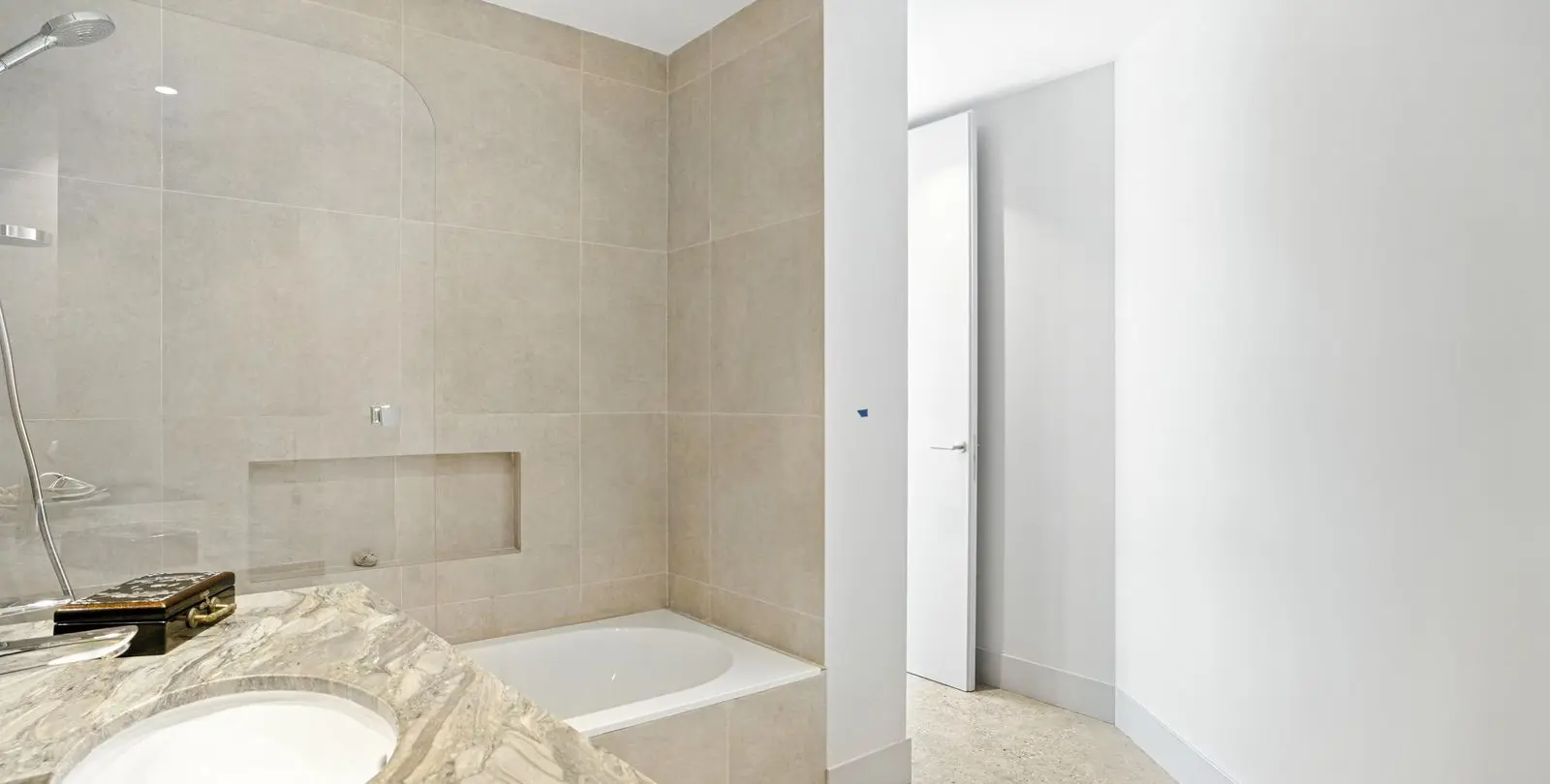 Venta de villa independiente en Elviria 58