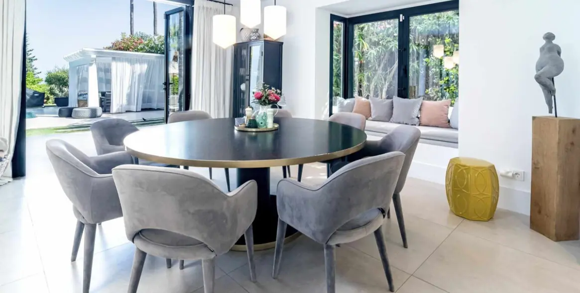 Long-term rent of detached villa in Nueva Andalucía 6