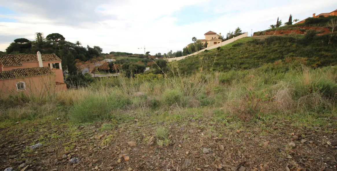 Sale of residential plot in Valtocado 4