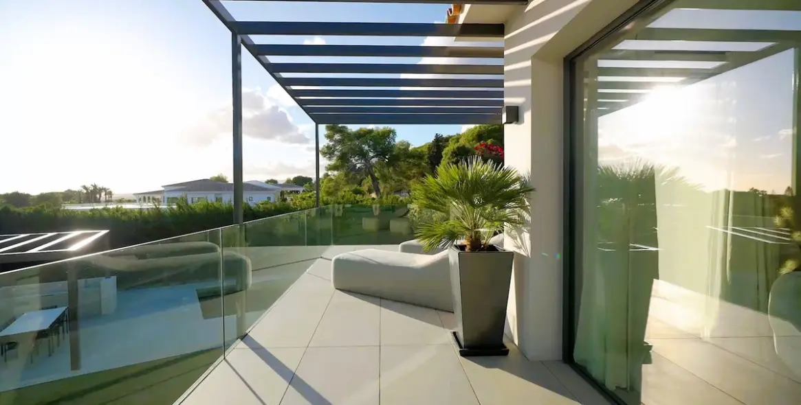 Sale of detached villa in The Golden Mile 12