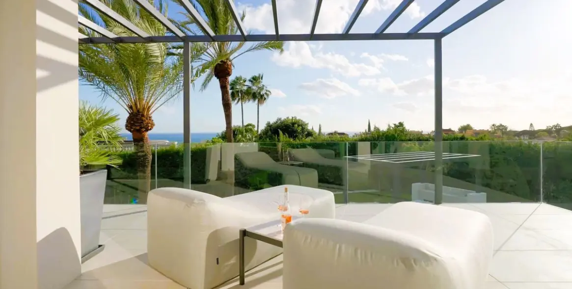 Sale of detached villa in The Golden Mile 13