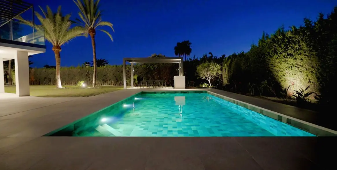 Venta de villa independiente en The Golden Mile 39