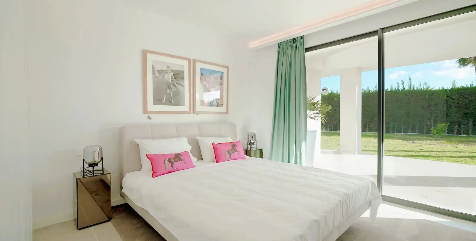 Sale of detached villa in The Golden Mile 21