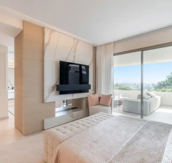 Venta de villa independiente en Nueva Andalucía