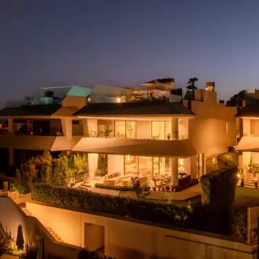 Venta de villa independiente en Nueva Andalucía