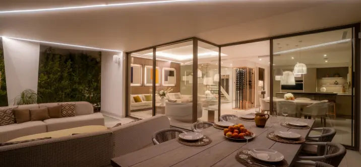 Venta de villa independiente en Nueva Andalucía 1