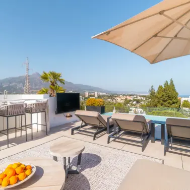 Venta de villa independiente en Nueva Andalucía