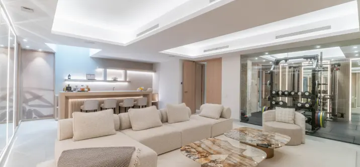 Venta de villa independiente en Nueva Andalucía 4