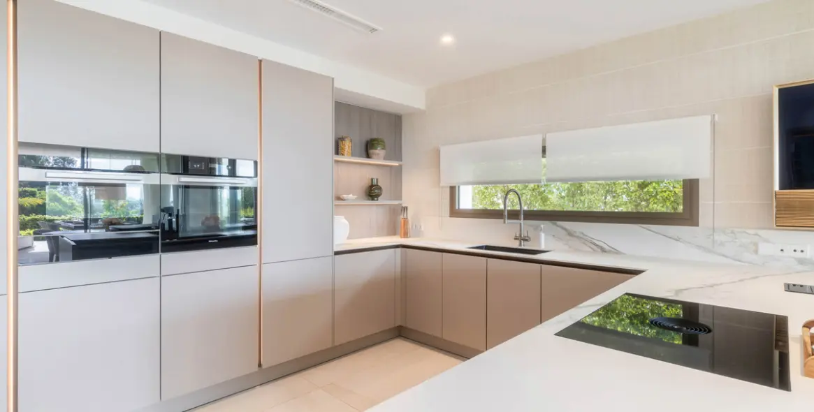 Sale of detached villa in Nueva Andalucía 16