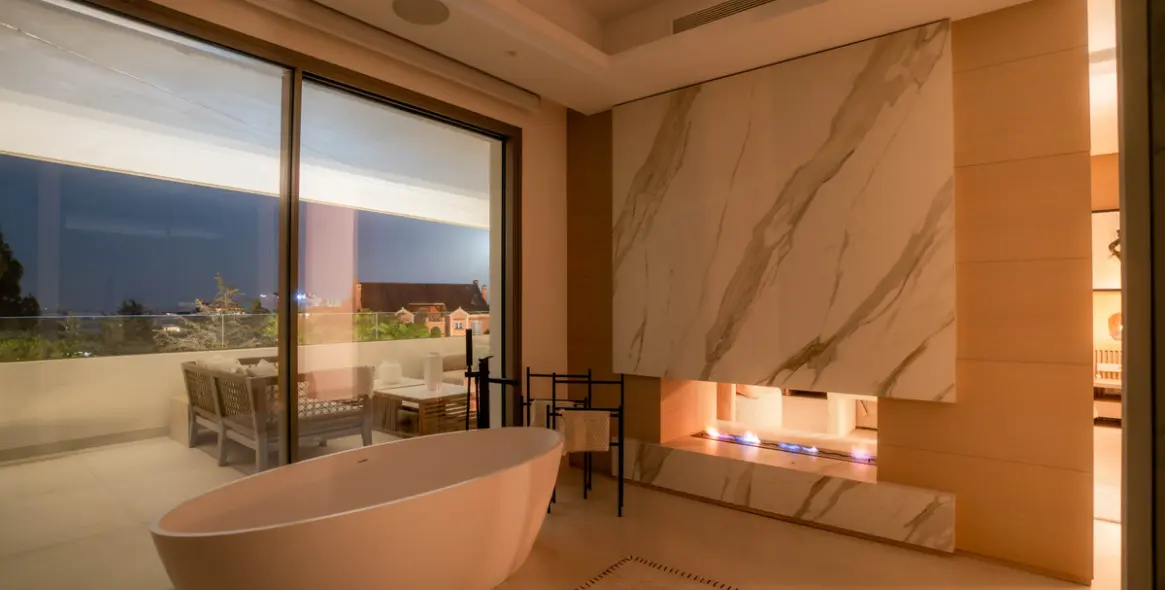 Venta de villa independiente en Nueva Andalucía 28