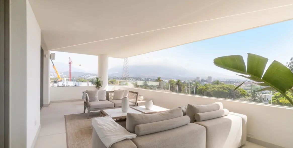 Venta de villa independiente en Nueva Andalucía 31