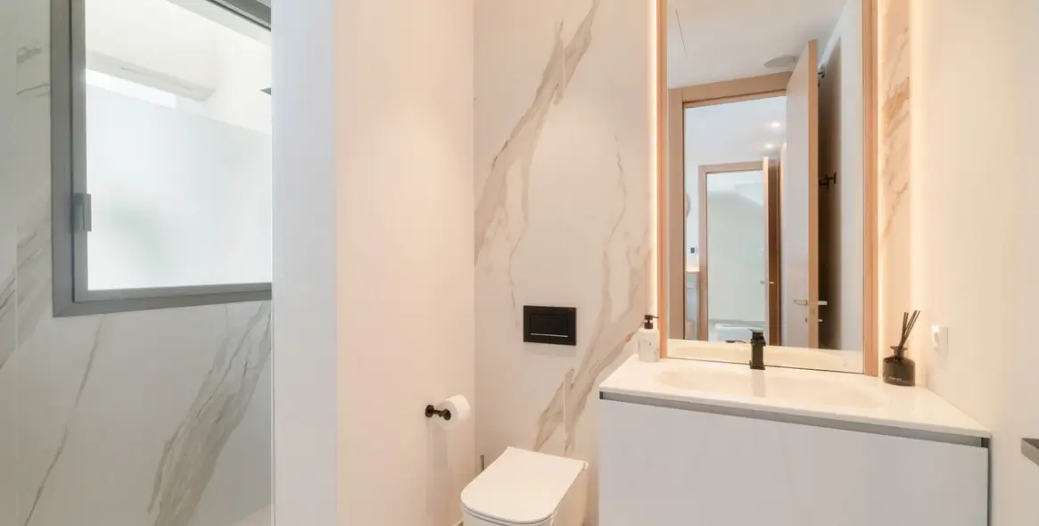 Venta de villa independiente en Nueva Andalucía 38