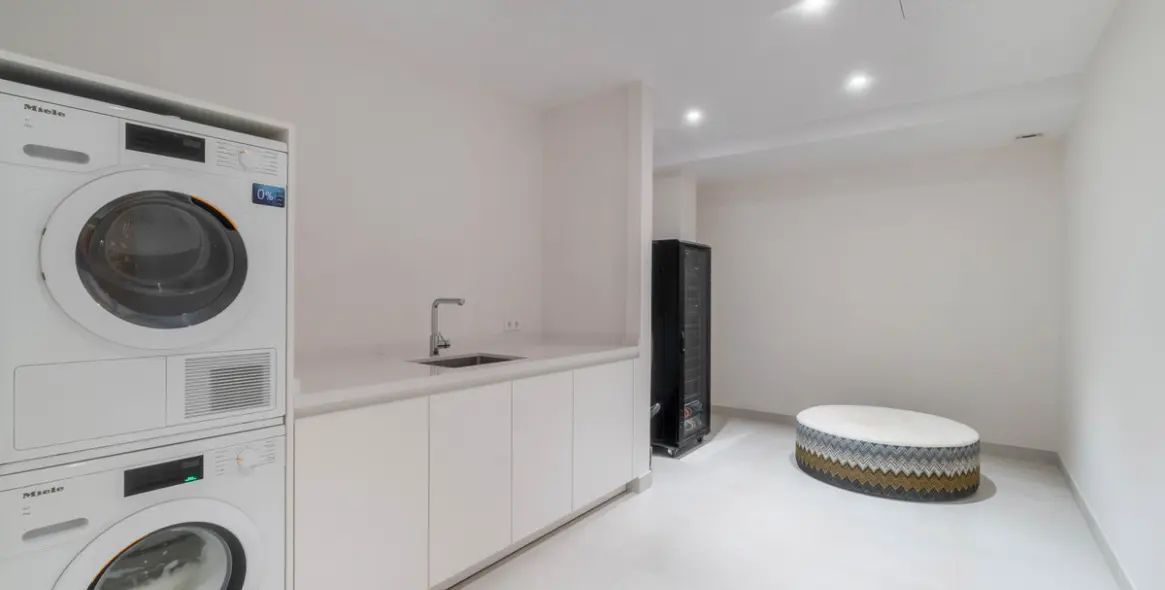 Venta de villa independiente en Nueva Andalucía 45