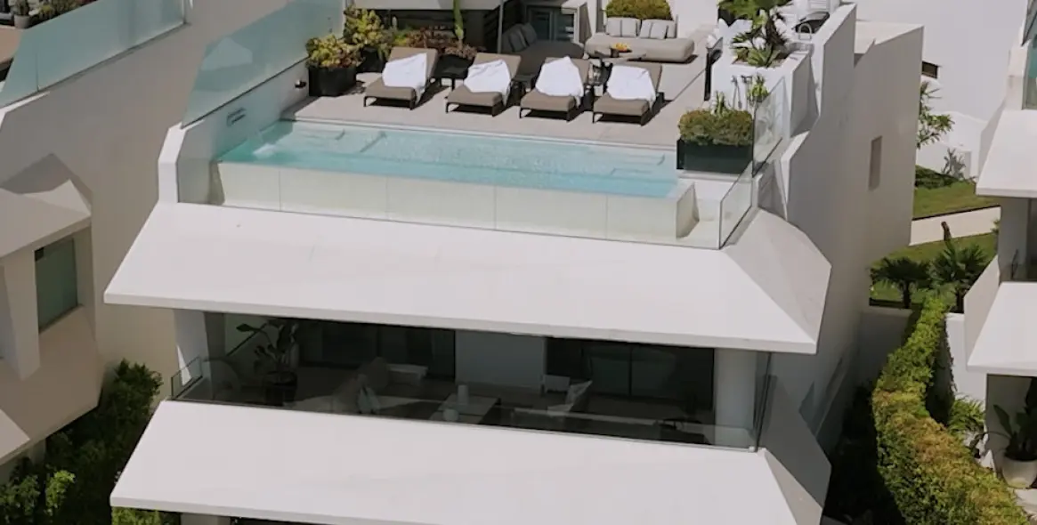 Venta de villa independiente en Nueva Andalucía 56