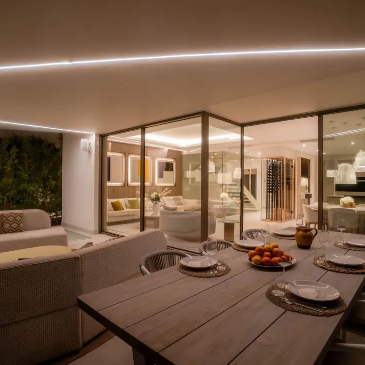 Sale of detached villa in Nueva Andalucía