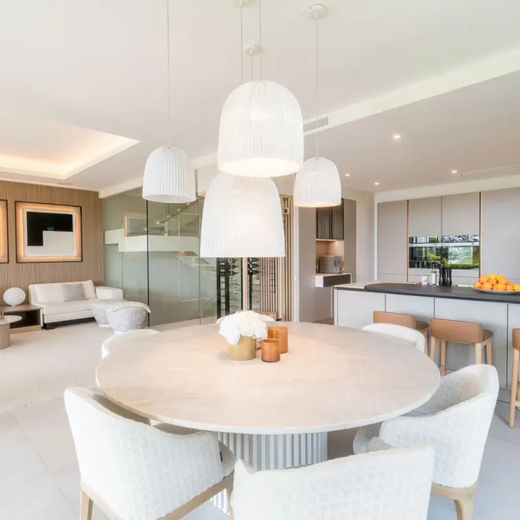 Sale of detached villa in Nueva Andalucía