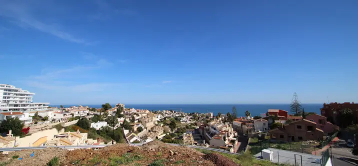 Sale of residential plot in Fuengirola 1