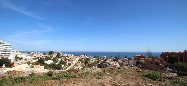 Sale of residential plot in Fuengirola 3