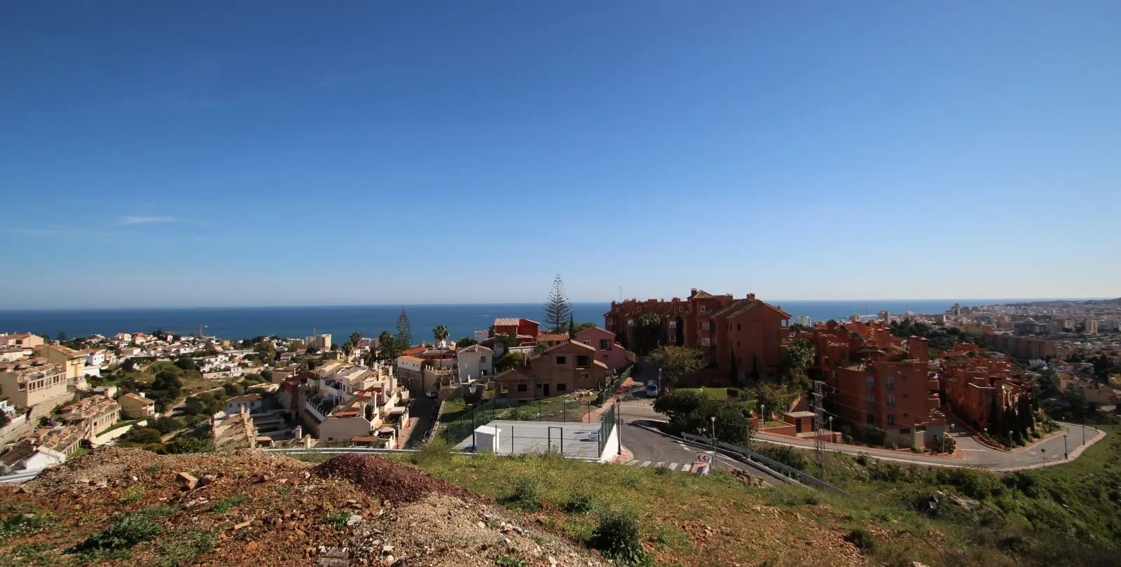 Sale of residential plot in Fuengirola 1