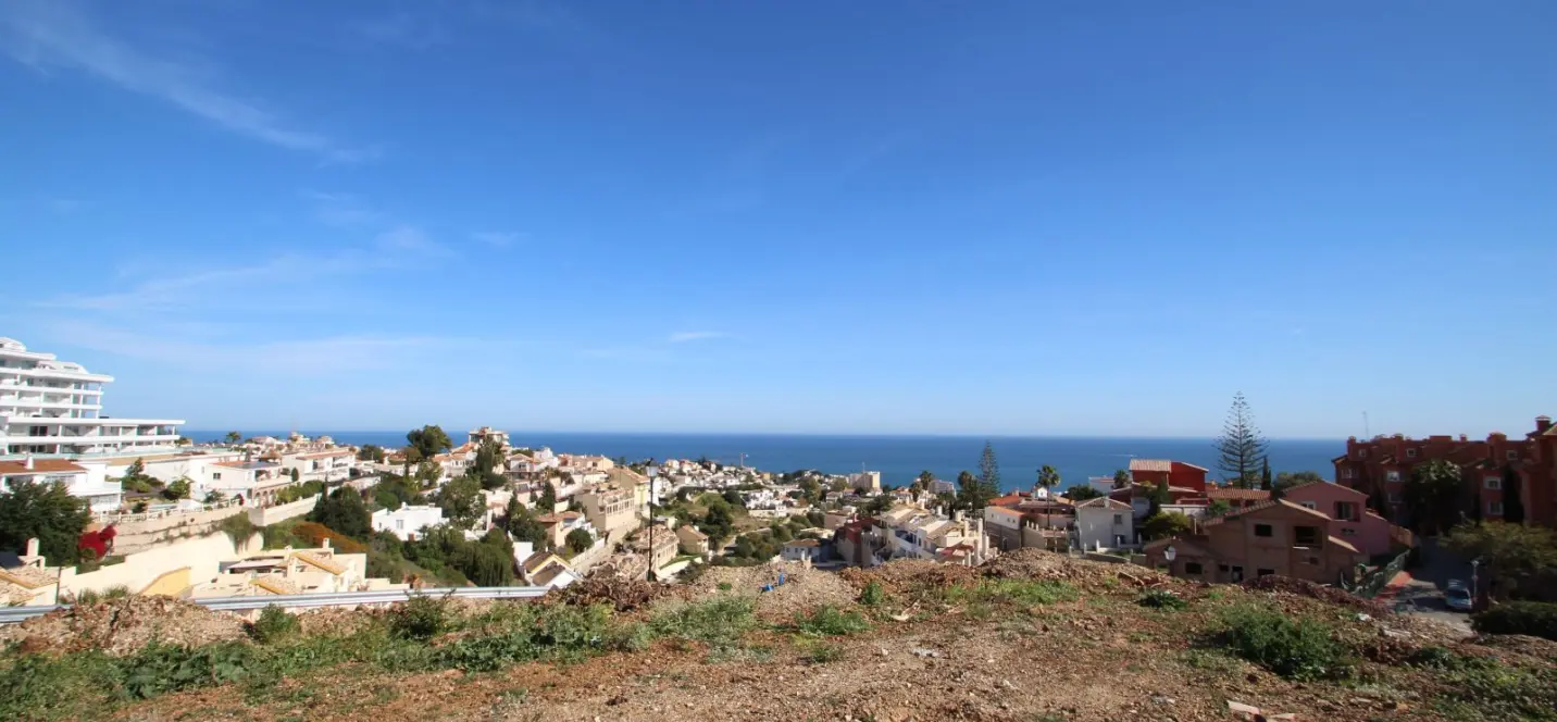 Sale of residential plot in Fuengirola 3