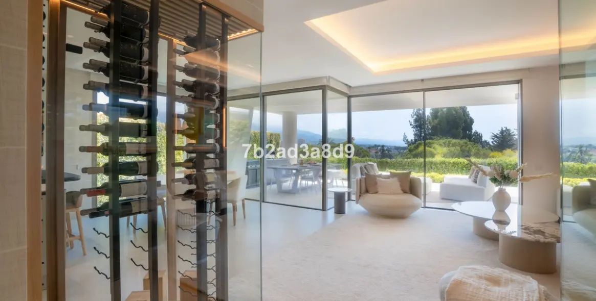 Sale of detached villa in Nueva Andalucía 6